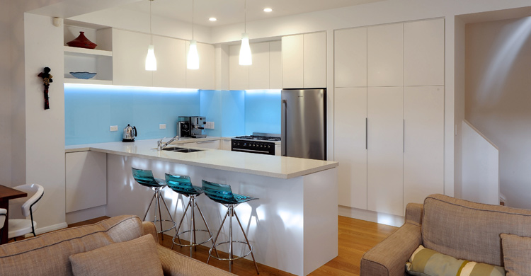 designer-kitchen-auckland-by-neo-design-white-on-white
